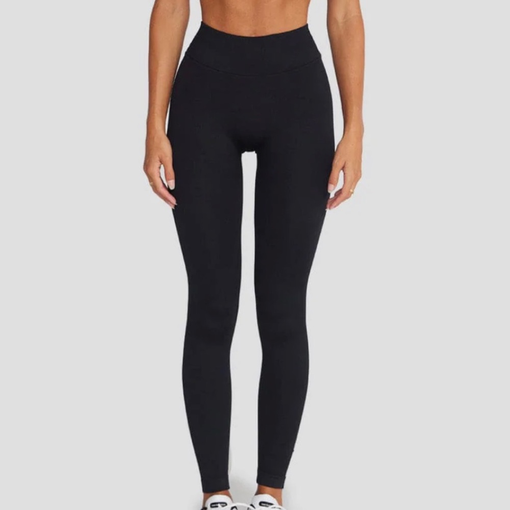 Cropshop Boutique CSB Isabelle Marthers Seamless Leggings in Black Size XS
